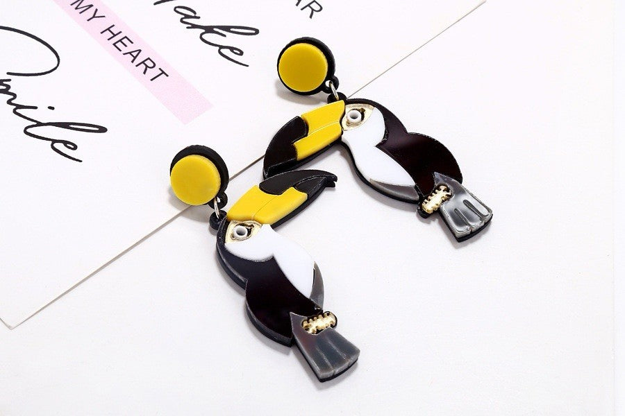 Bold Toucan Bird Dangle Earrings Acrylic Statement Jungle Style Fashion Jewelry
